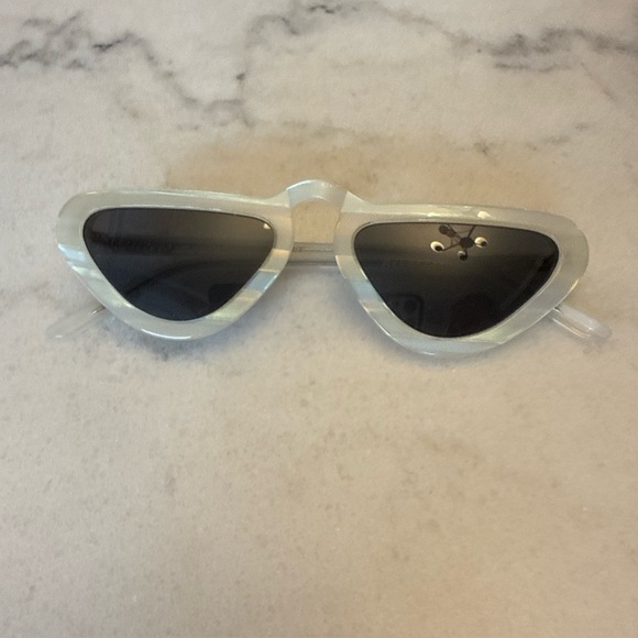 MAN REPELLER Unibrow Cat Eye White Acetate Triangular Small Lens Sunglasses - Picture 1 of 9